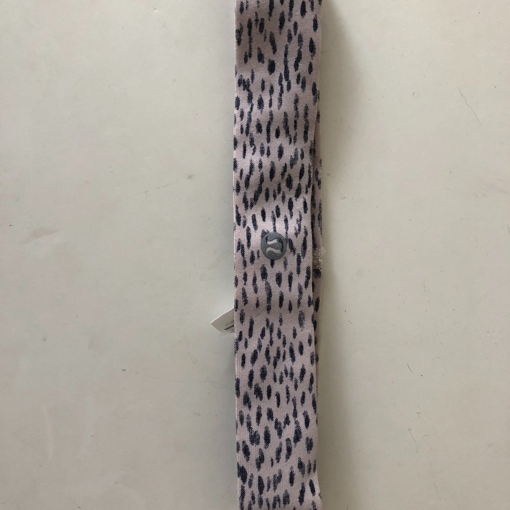Lululemon pink cheetah print headband